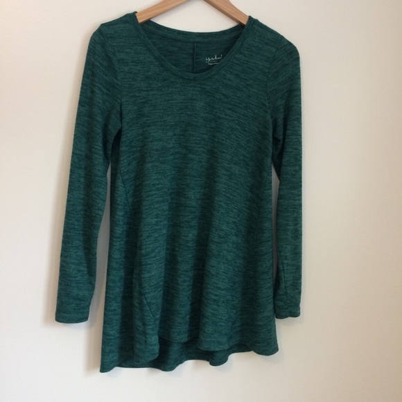 Isabel Maternity by Ingrid & Isabel Tops - Lightly Worn Maternity Sweater